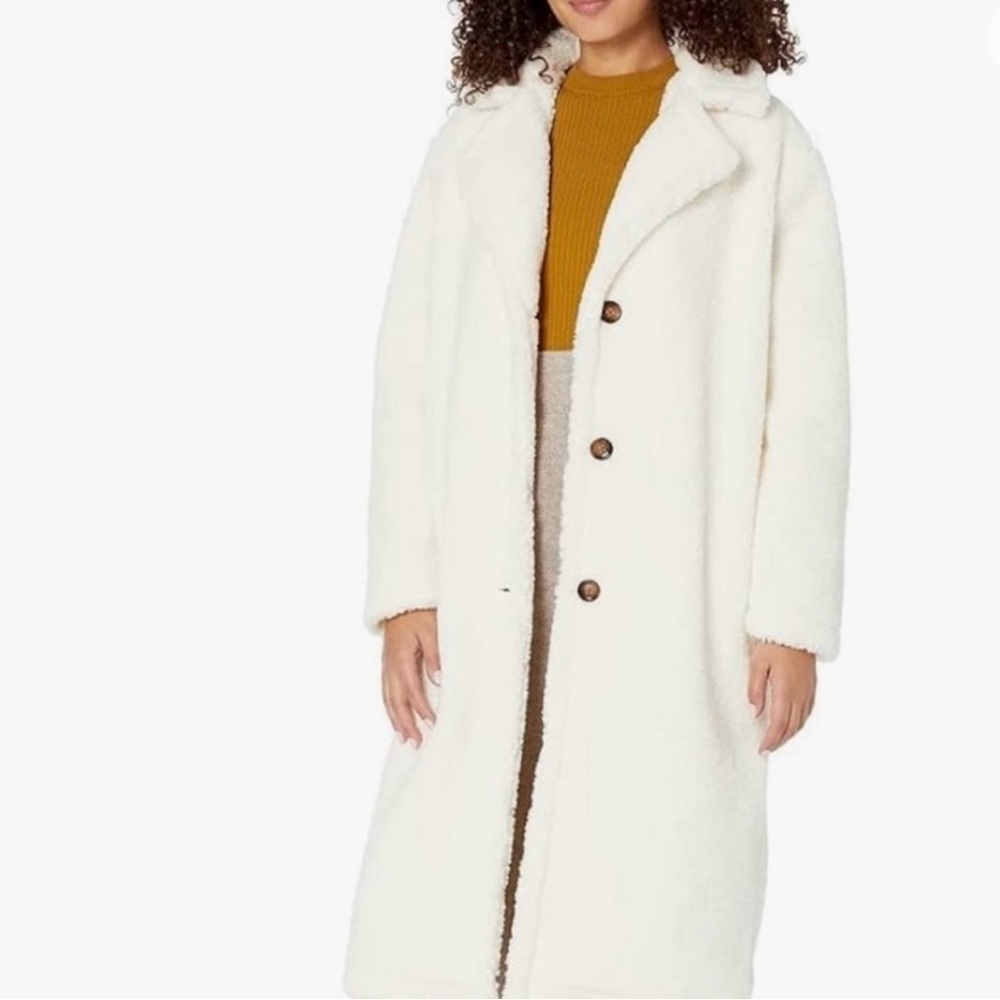 Steve Madden white Saide fur coat